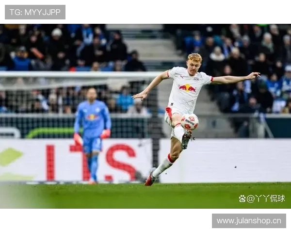 巴黎圣日耳曼中场控制在高强度比赛中面临考验，近期表现波动对关键战能力形成制约