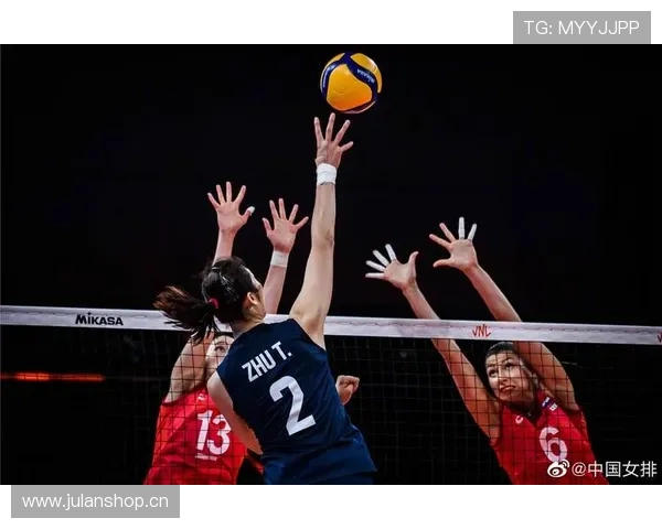 丁霞家里到底多豪？看她转身那金表差点晃瞎我眼睛！